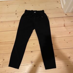Women’s Lululemon Black On the Fly 7/8 pants